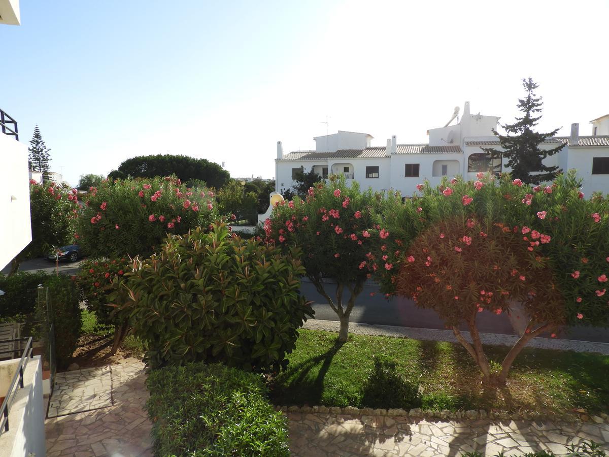 Appartement Alporchinhos Beach Garden à Porches  Extérieur photo